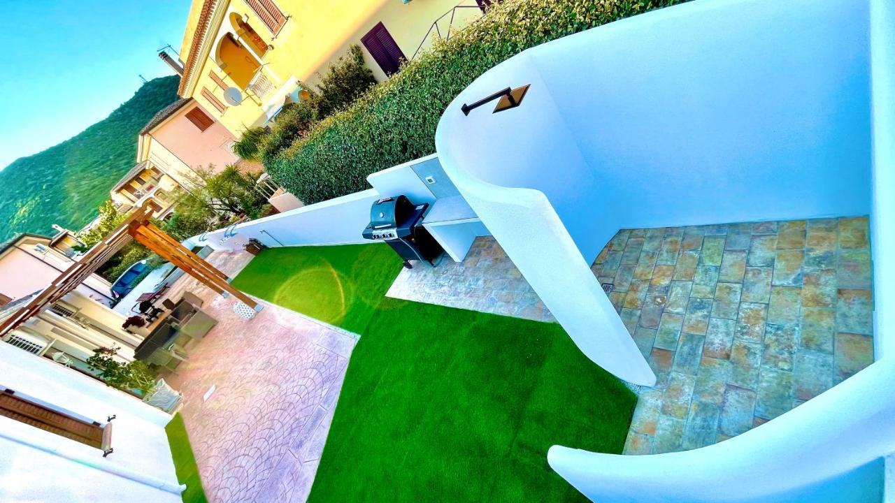 Le Residenze Del Mare Monolocale N2 Apartment La Caletta Bagian luar foto